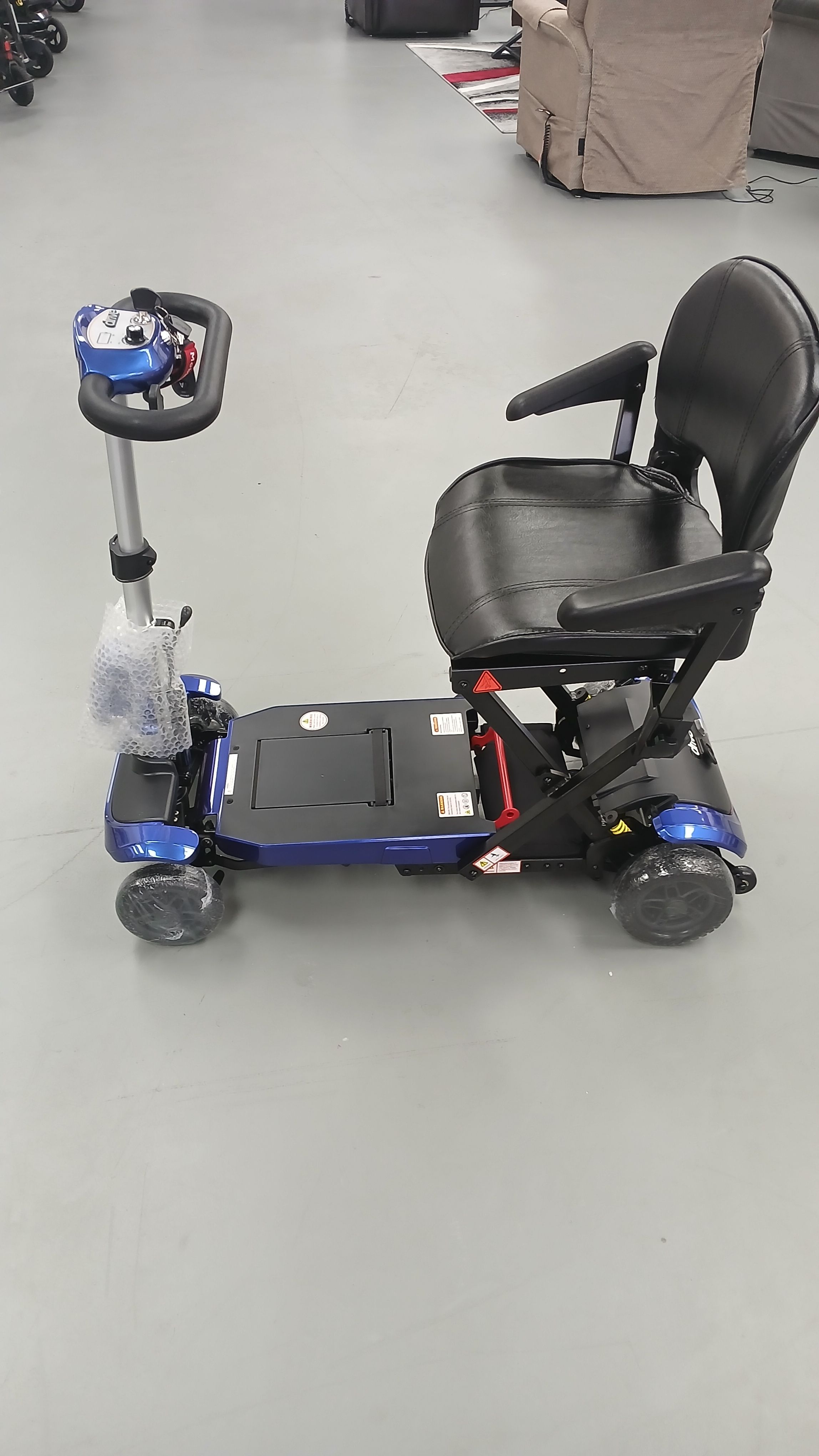 ZooMe Auto-Flex Folding Travel Scooter