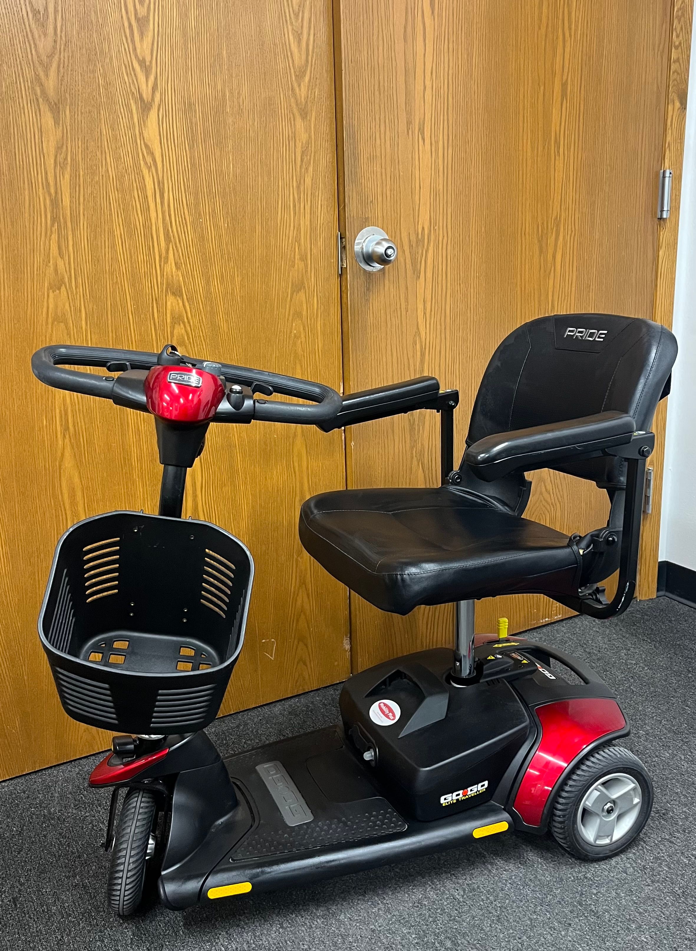 GoGo Elite Traveler 3-Wheel Scooter