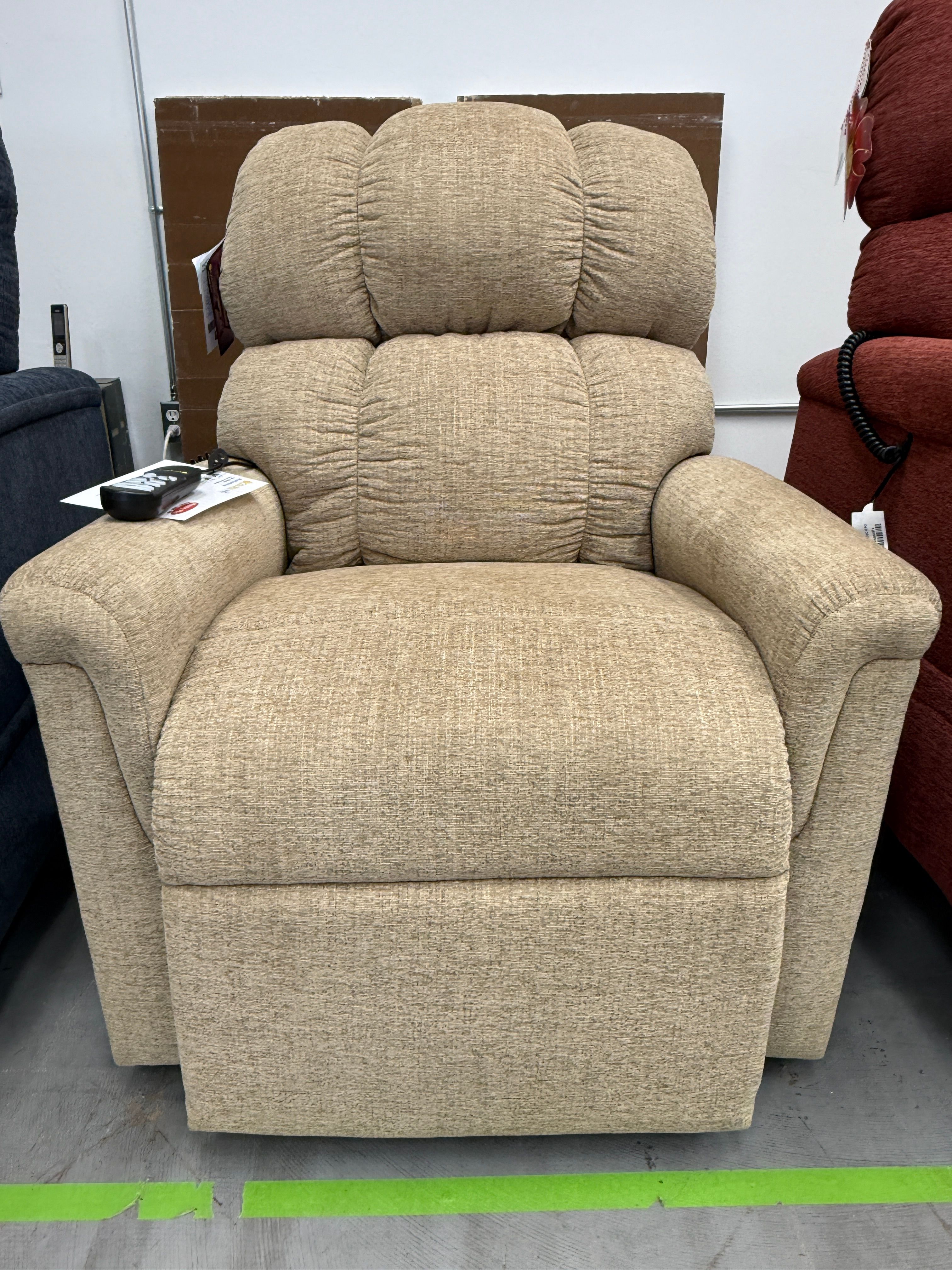 Comforter w/ MaxiComfort