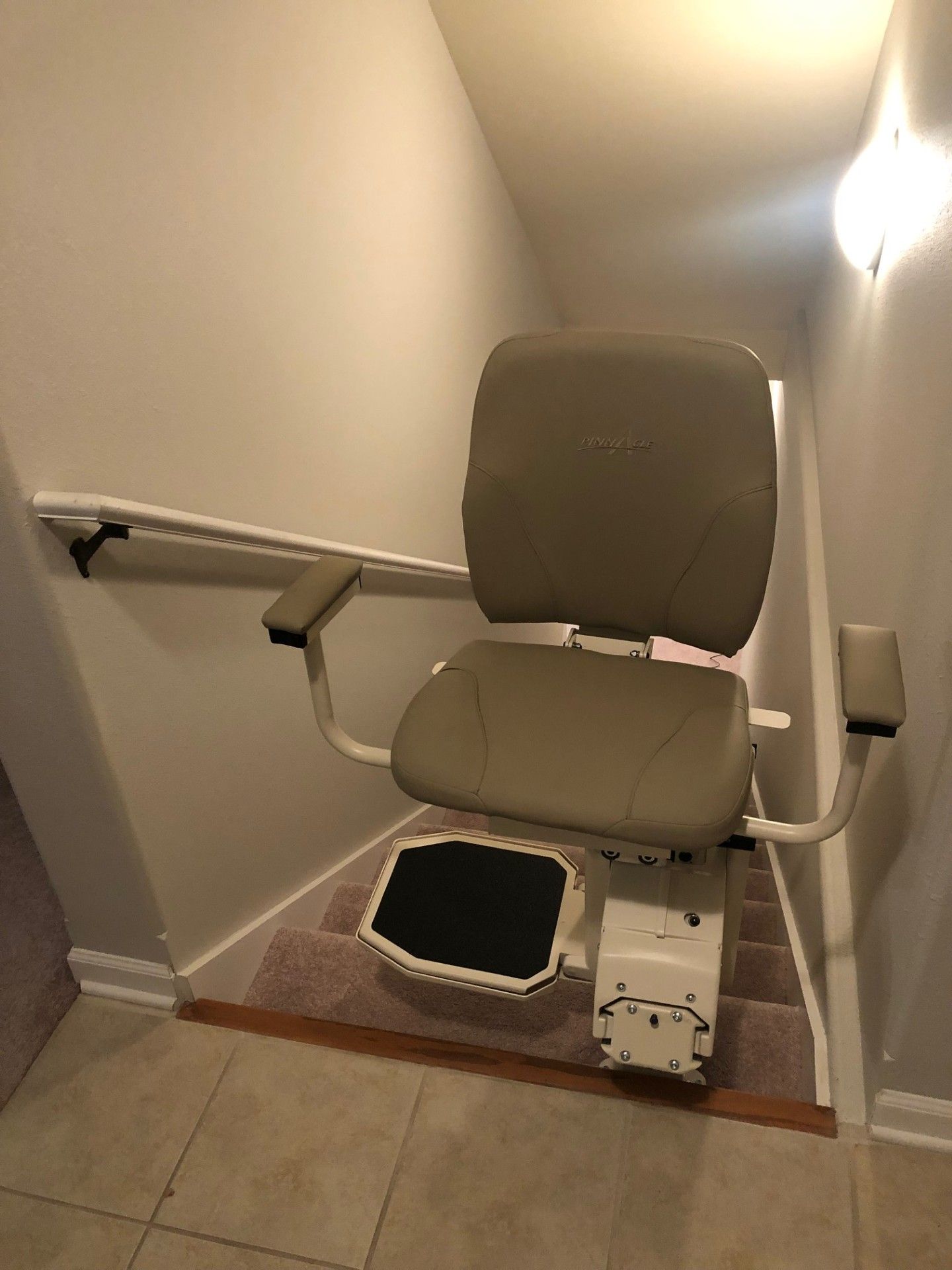 Harmar Pinnacle Heavy Duty Stair Lift
