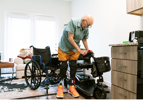 Discover the advantages and disadvantages of electric wheelchairs and mobility scooters to find the perfect motorized mobility solution for your lifestyle. Turn to our team at Mobility Plus for expert advice!