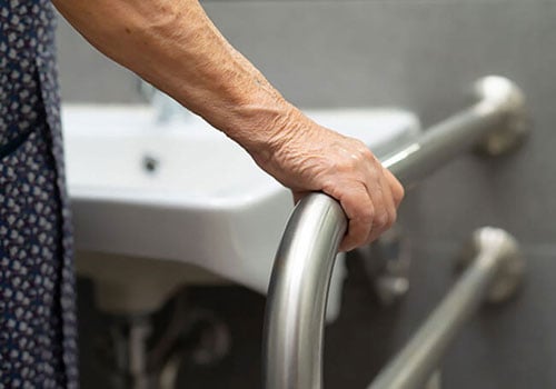 Choosing the right bathroom fall prevention products