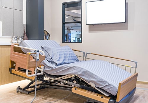 Homecare Hi-Lo Vs. Adjustable Beds: What’s the Difference?