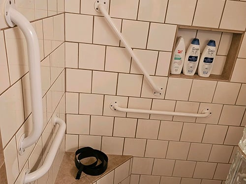 From Shower Hesitation to Bathtub Bliss