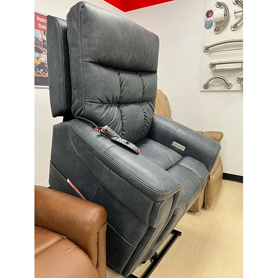 Mobility Plus New VivaLift Ultra PLR-4955 Lift Chair