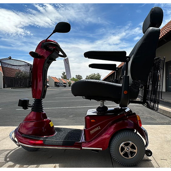 Mobility Plus New Merits Pioneer 3-Wheel Mobility Scooter