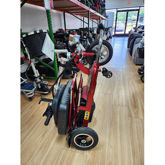 Mobility Plus Used Triax Cruz 3-Wheel Mobility Scooter