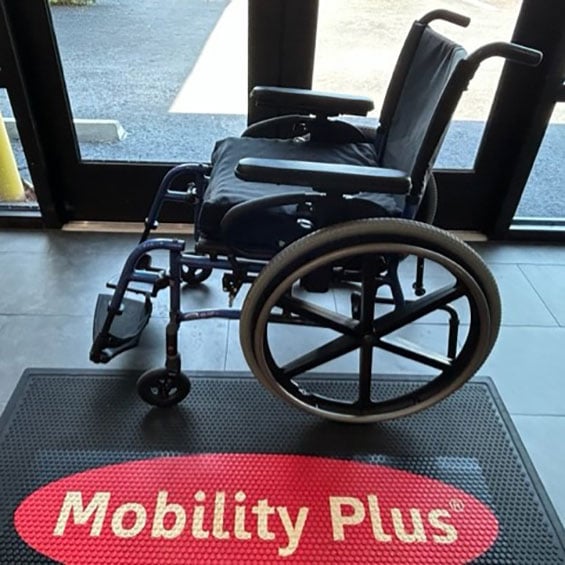 Used Quickie Q2 Lite Manual Wheelchair | Used Mobility Equipment