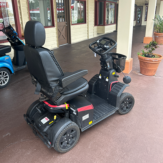 Mobility Plus Used Pride PX4 4-Wheel Mobility Scooter