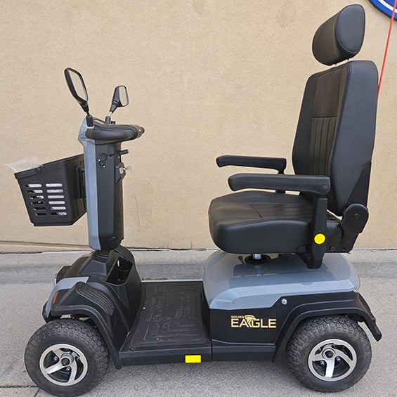 Mobility Plus Used Heavy Duty Long Range Eagle 4-Wheel Mobility Scooter