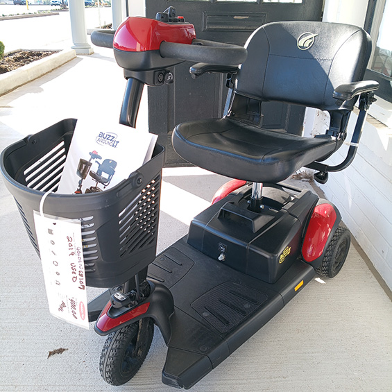 Mobility Plus Used Buzz Around LT 3-Wheel Mobility Scooter
