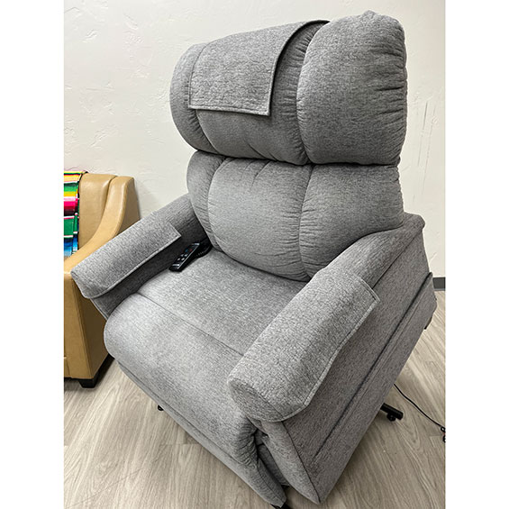 Mobility Plus Used Golden MaxiComforter Wide Lift Chair