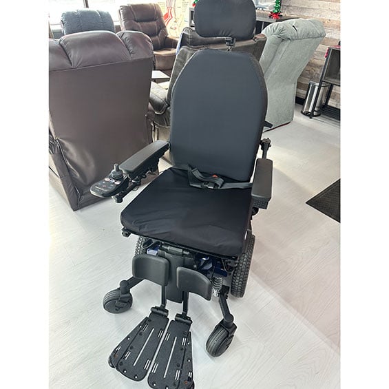 Mobility Plus Used Pride Quantum Edge 2.0 Power Chair