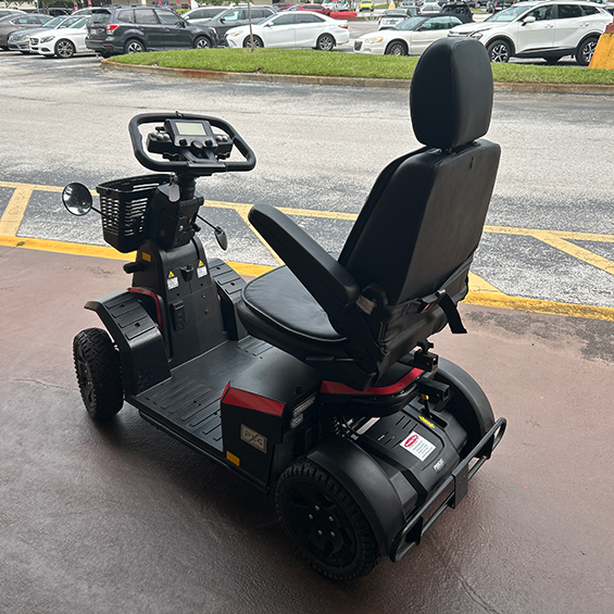 Mobility Plus Used Pride PX4 4-Wheel Mobility Scooter