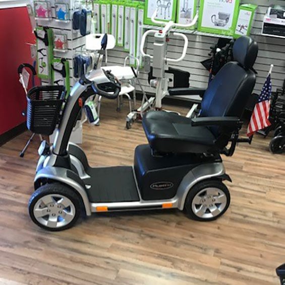 Mobility Plus Used Pride Pursuit 4-Wheel Mobility Scooter