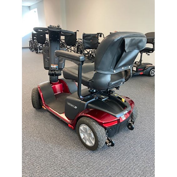Mobility Plus Used Pride Victory 10 4-wheel Mobility Scooter