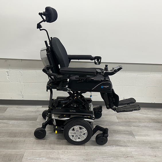 Mobility Plus Used Quantum Edge 2.0 Power Wheelchair